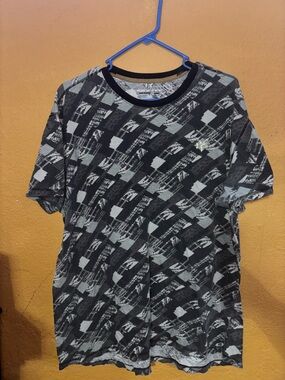 Zoo York Black & Light Gray Geometric Short Sleeve Tee